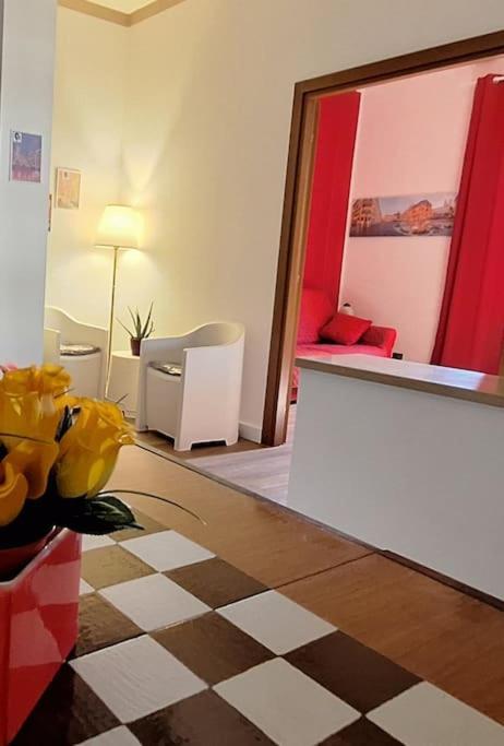 Caprara Metro Cornelia Apartment *