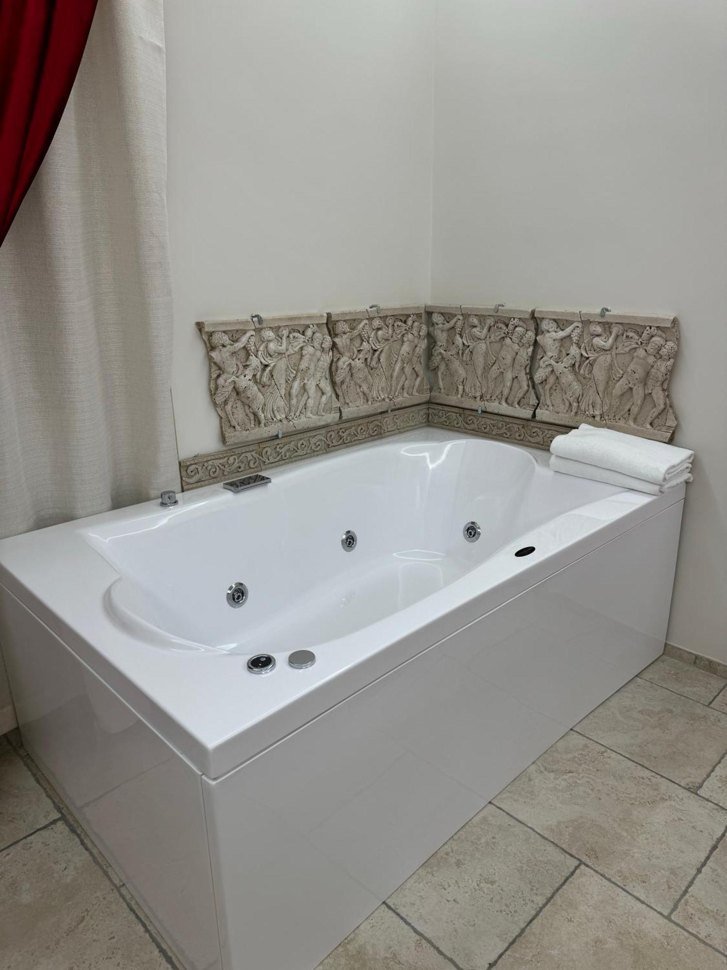 Guest house Jacuzzi Vatican Museum Rome