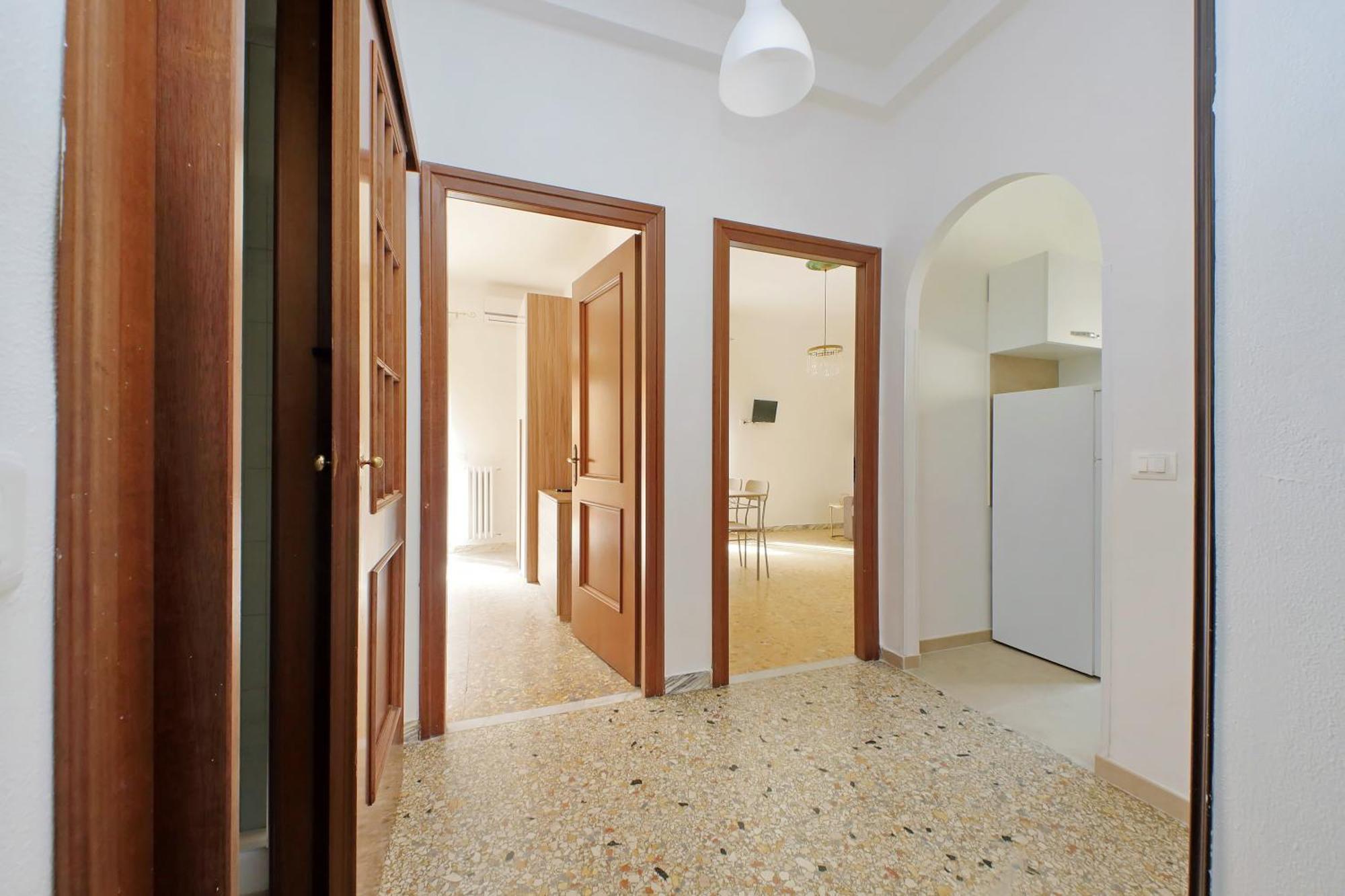Golden Apartment *