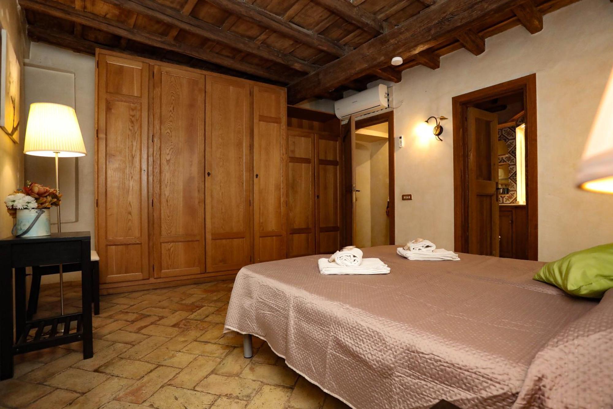 Domus Antica Navona Apartment *