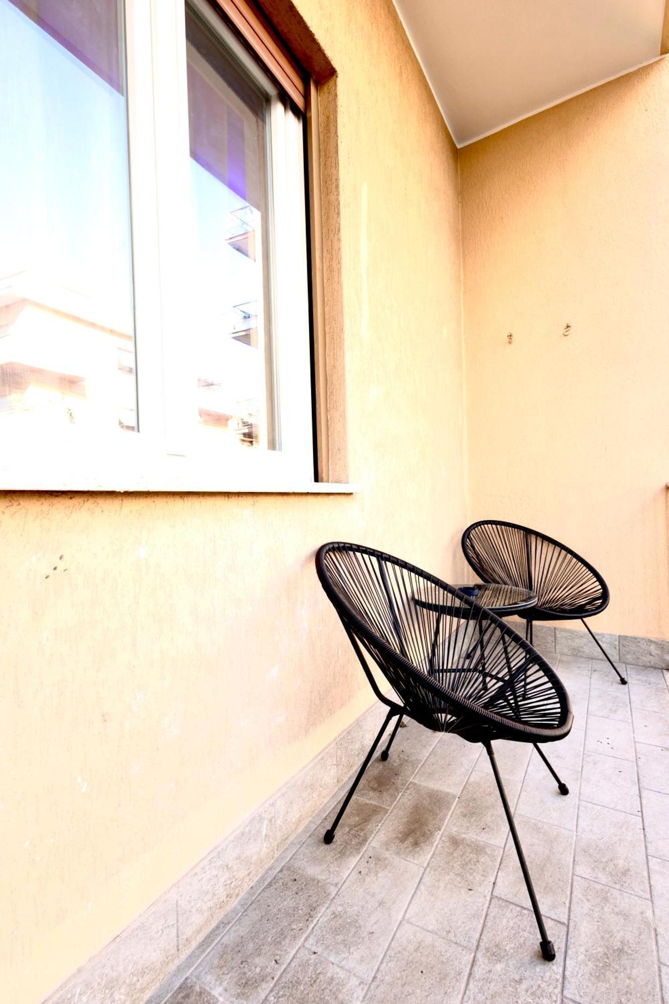 Bed Cinecittadue Rome