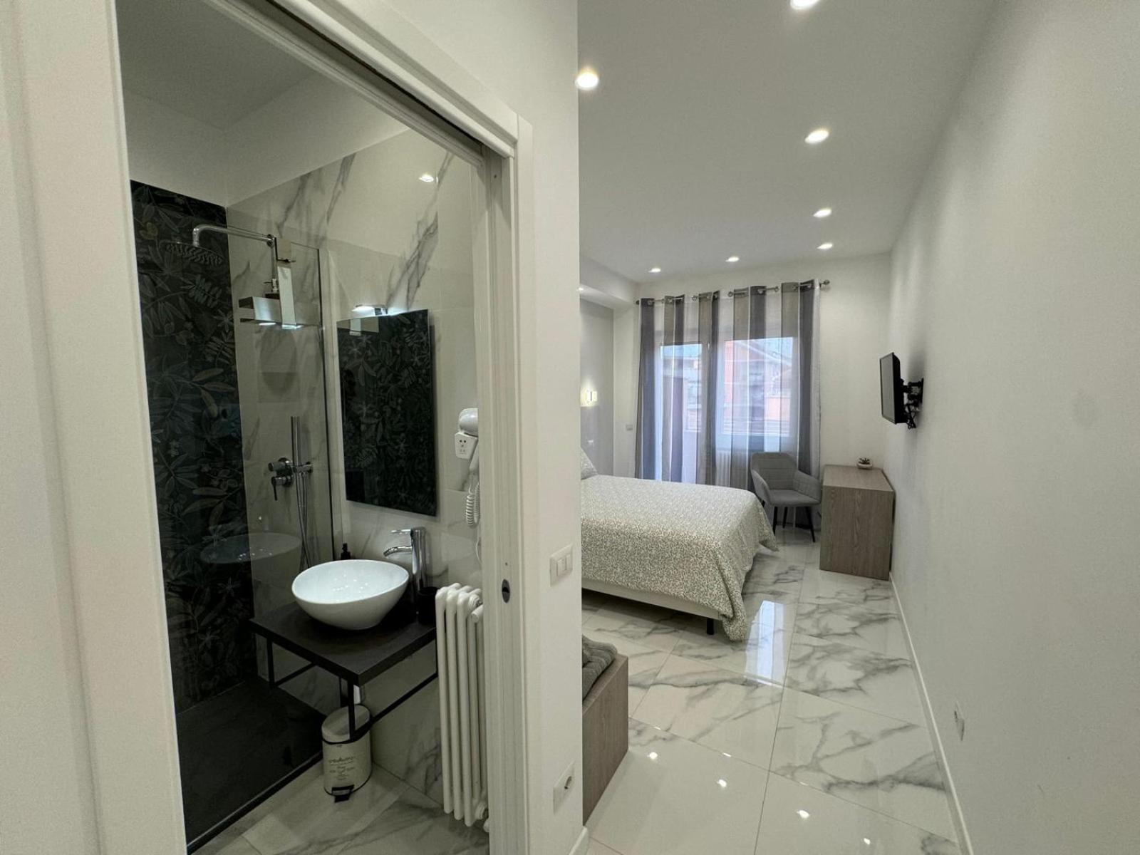 Alba White Rome