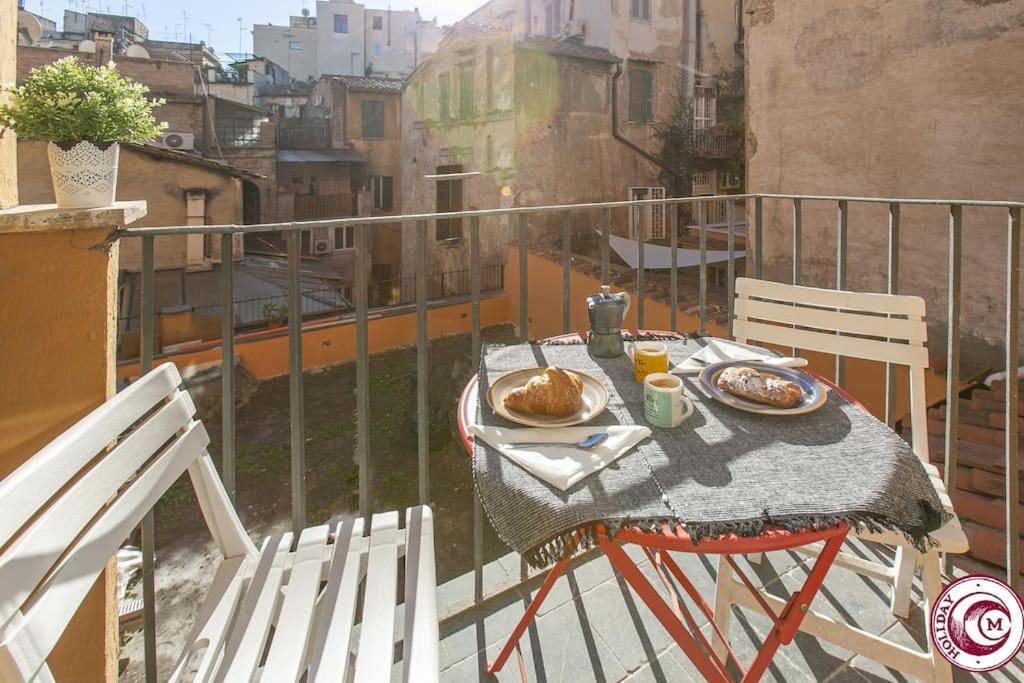 C M Fori Imperiali Apartment