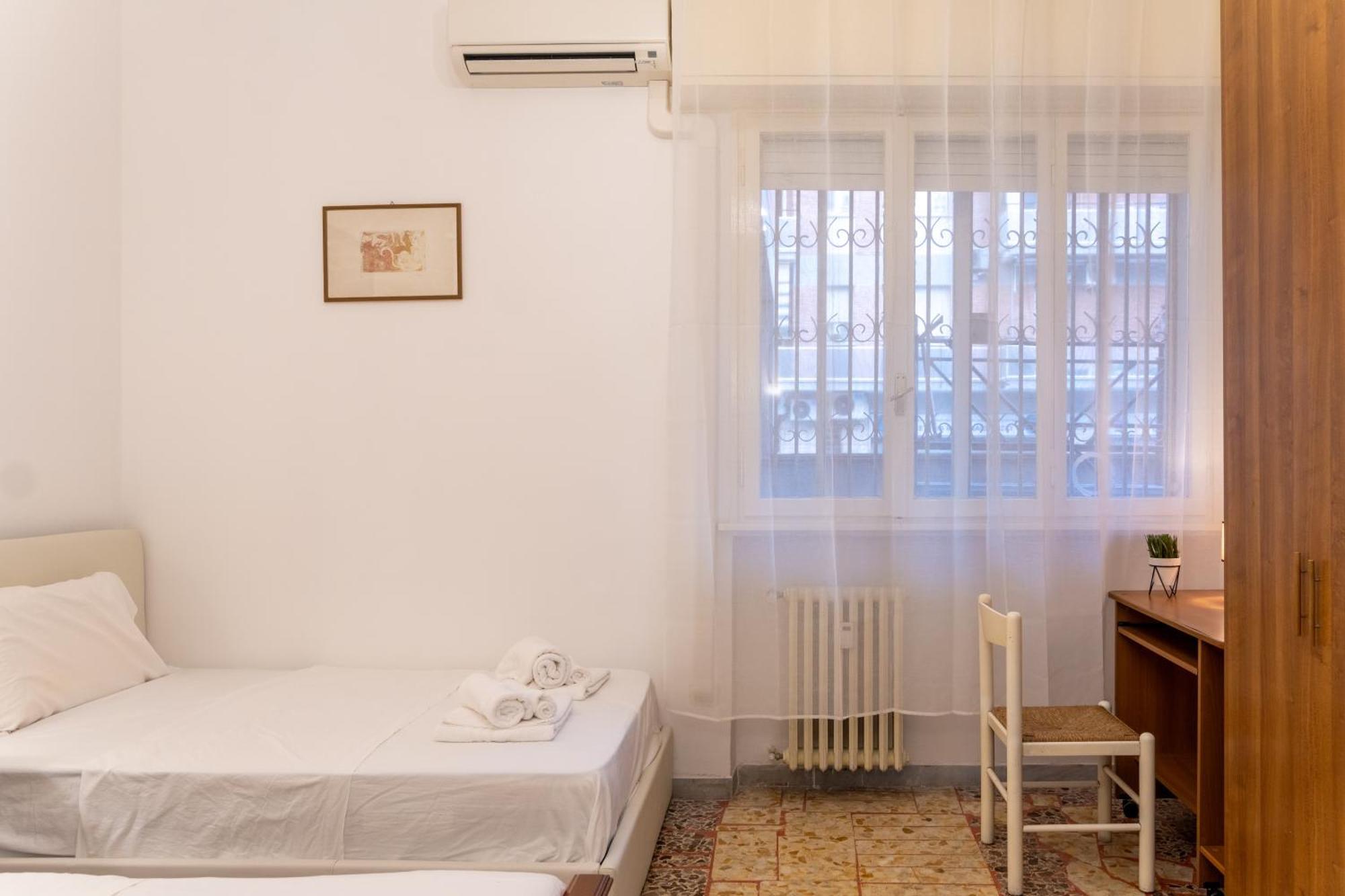 Home Stay Roma Bed & Breakfast