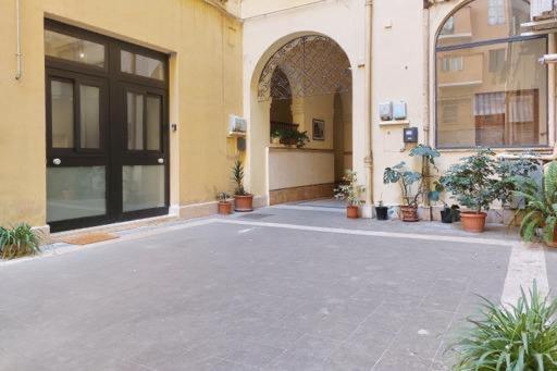 Monti Piano Terra Particolare Rome
