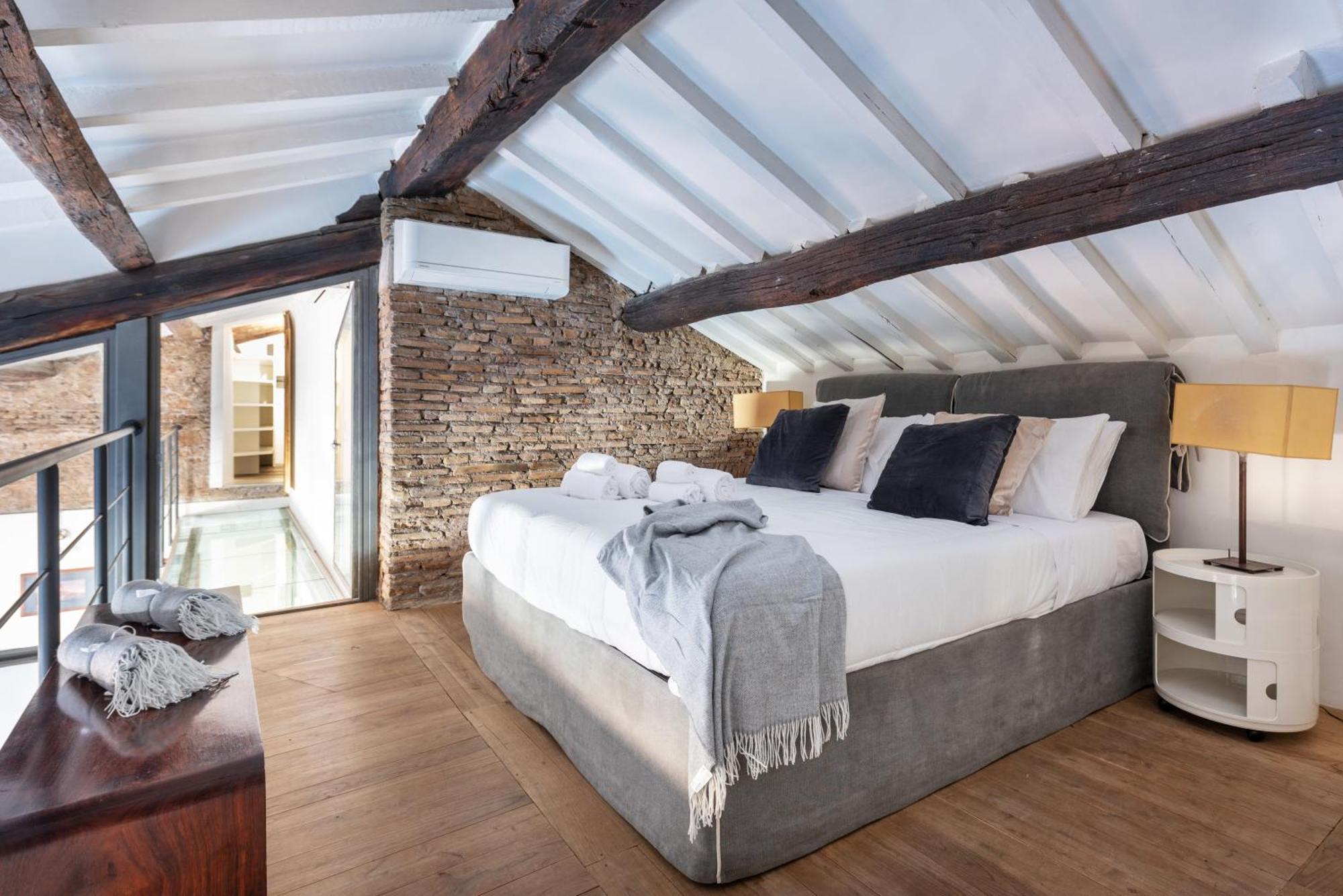 The Charming Attic - Piazza Di Spagna Area * Roma