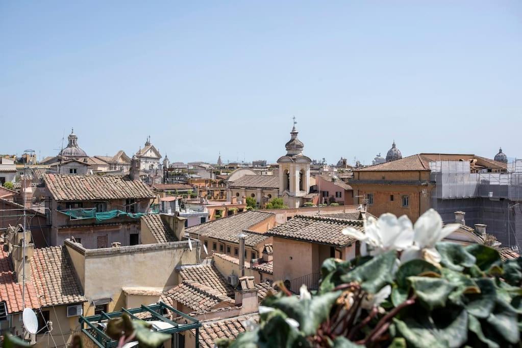 Exclusive Views From A Sunny Attic Apartment! Rome