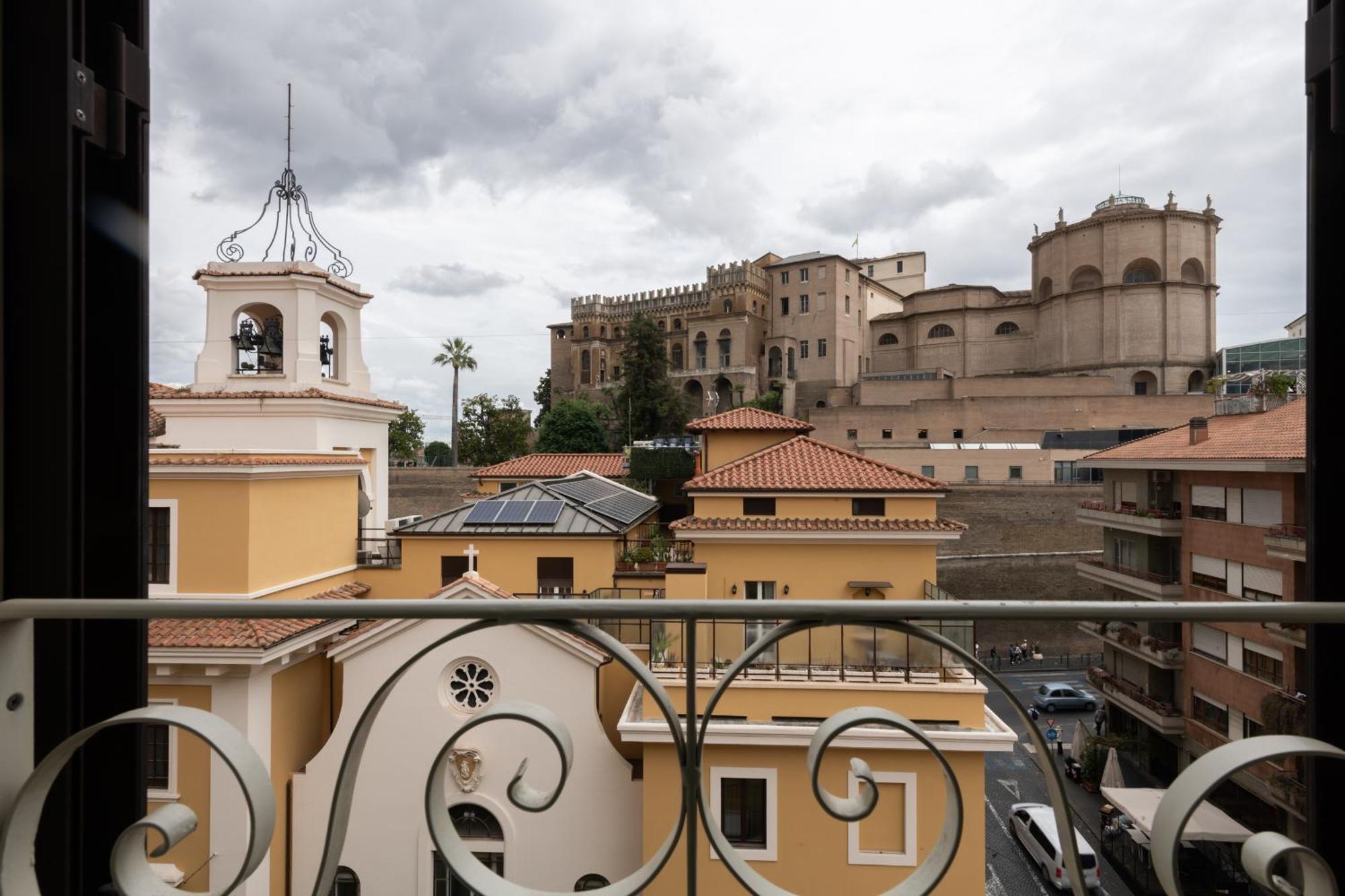 Sistine Chapel View Check-in From 3 Pm To 10 Pm Bed & Breakfast Rome