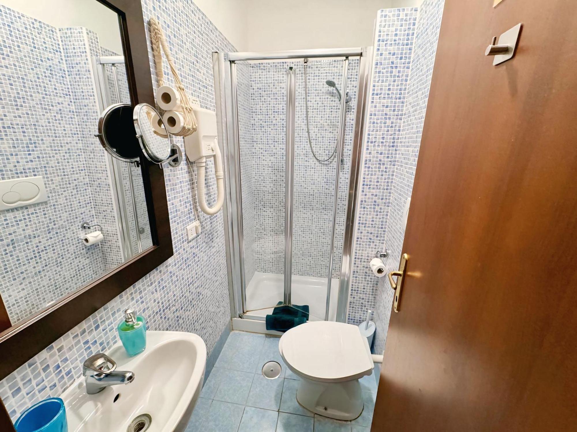 Laura Sweet Guest house *