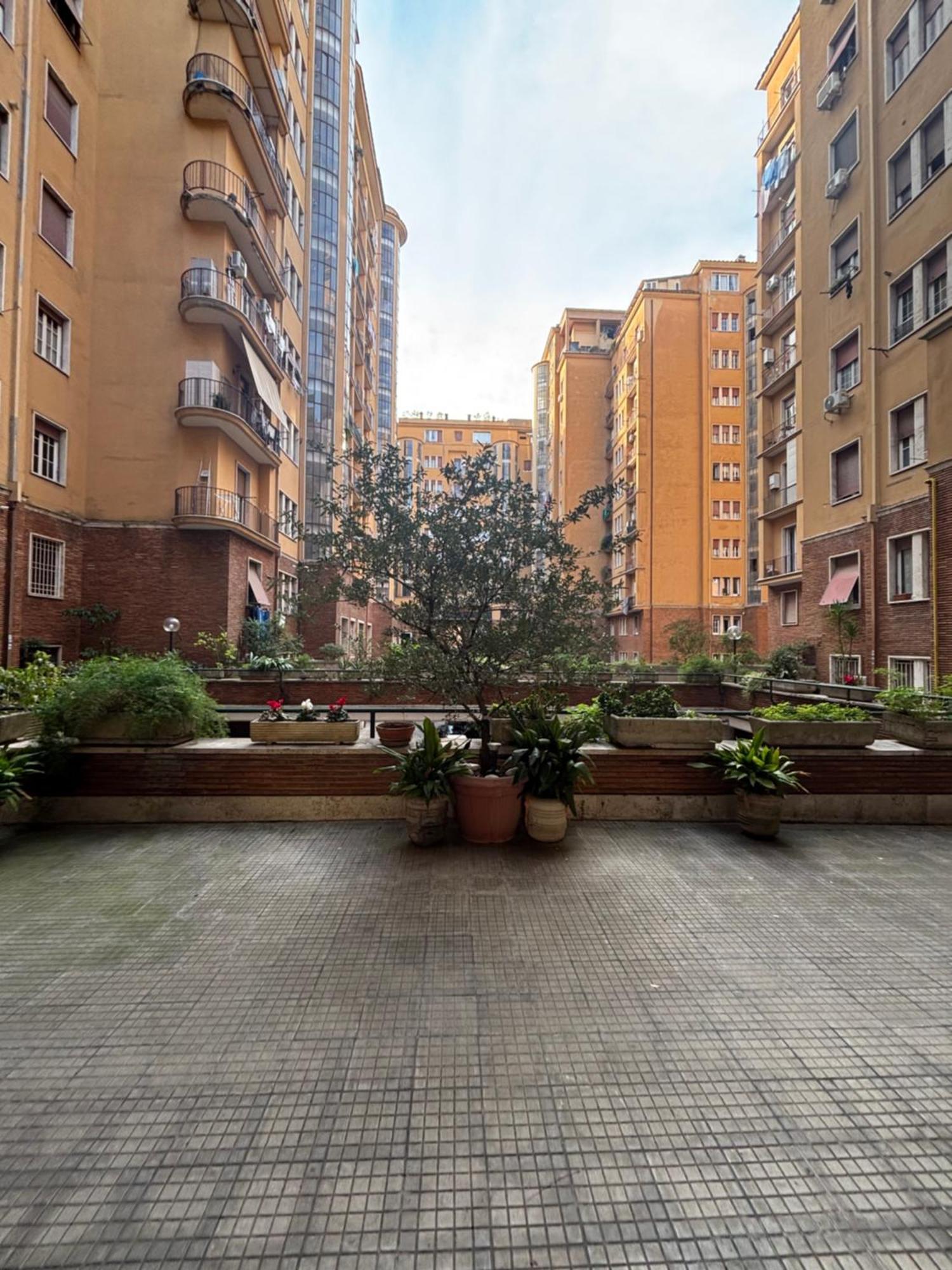 Apartment Sweet Anna *