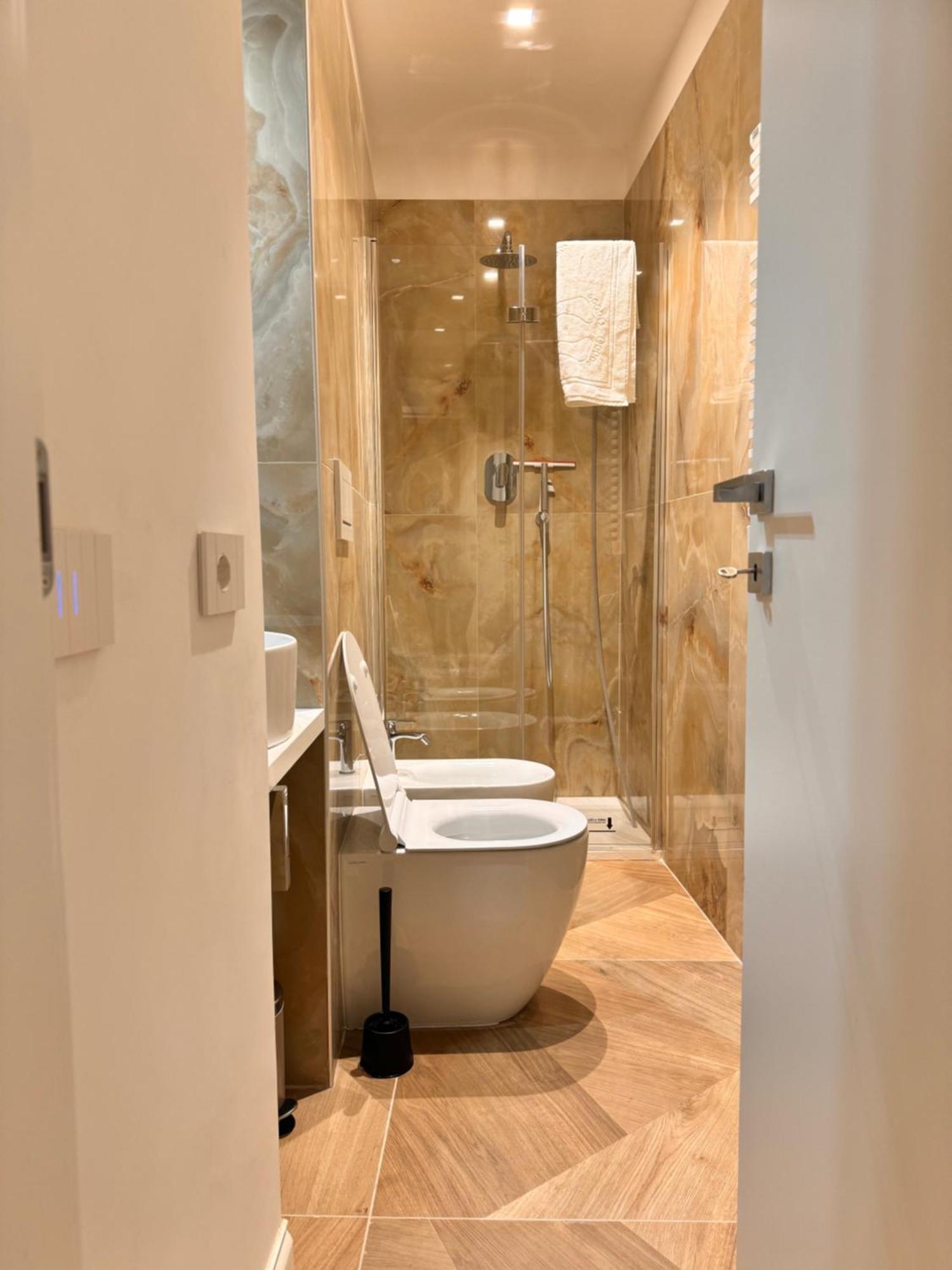 Luxury Apartments, Piazza Di Spagna Apartment *