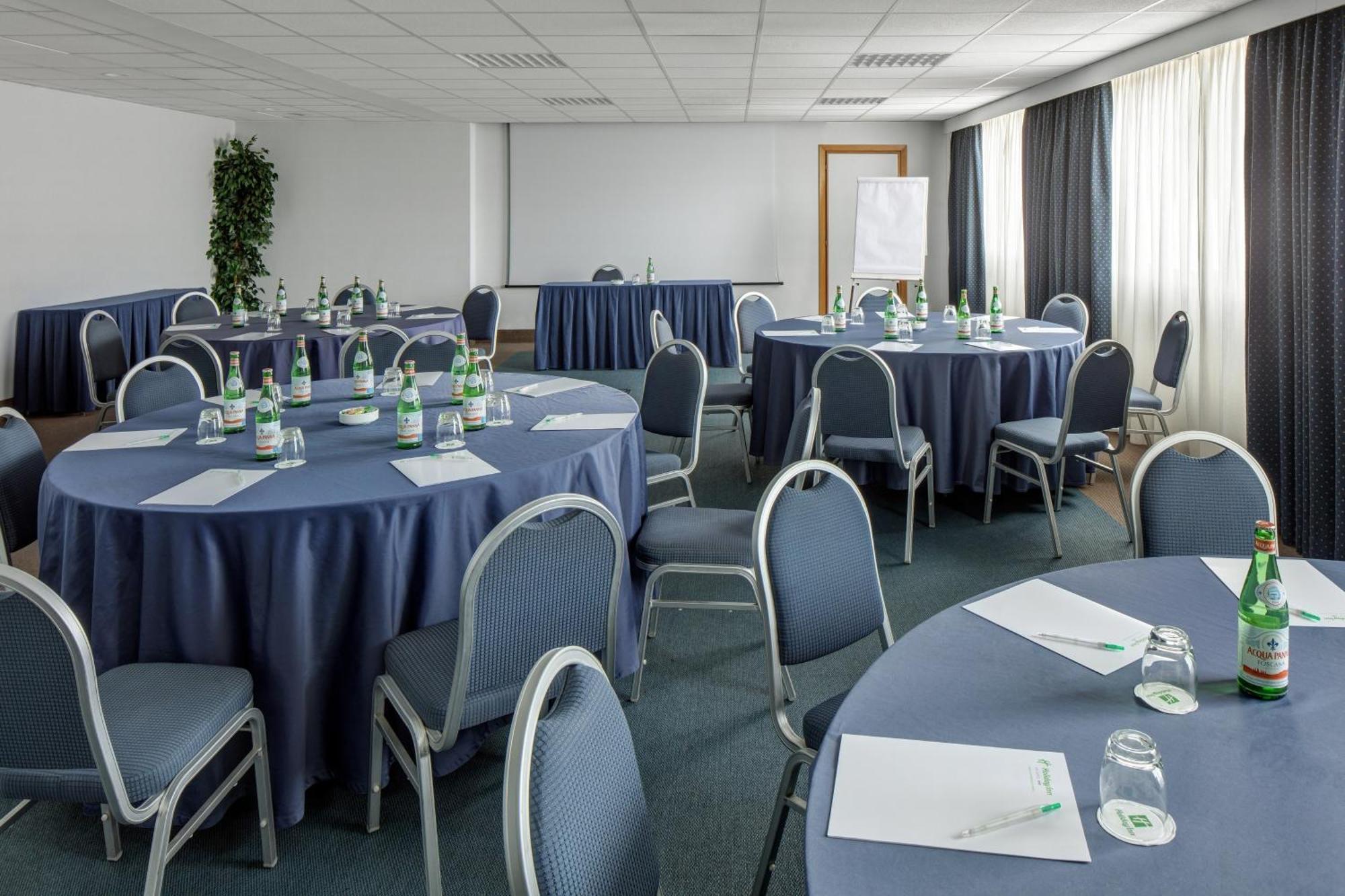 - Eur Parco Dei Medici, An Ihg 4*