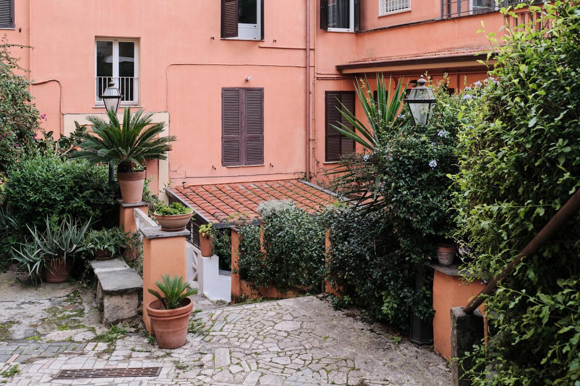 Apartment Trastevere- Flat Con Giardino, Ac, Wi-fi & Netflix Rome