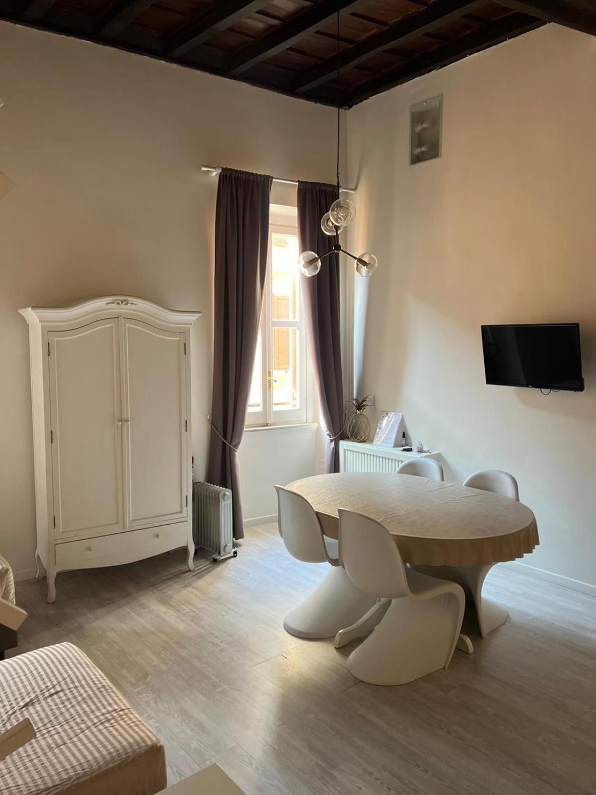 Cappuccini House Rome