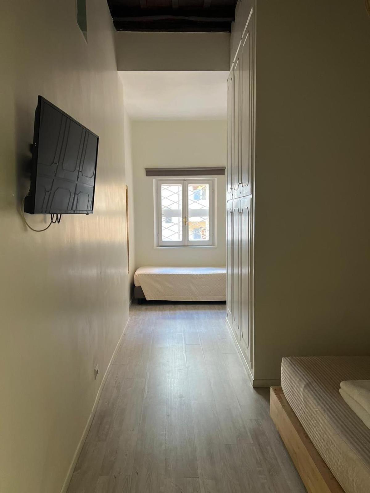 Apartment Cappuccini House Rome