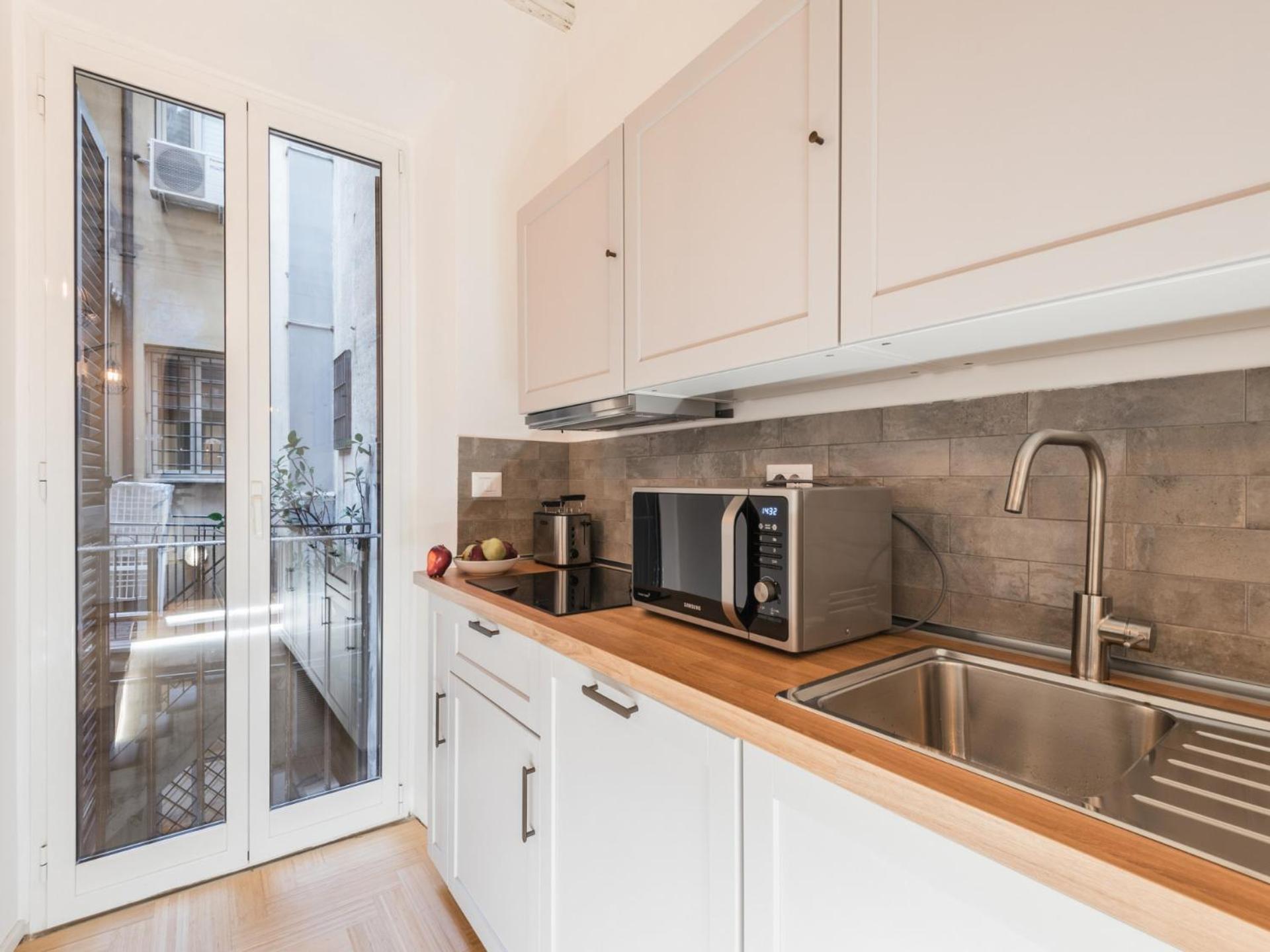 The Rent - Charming Two-bedroom Near The Vatican Apartment *