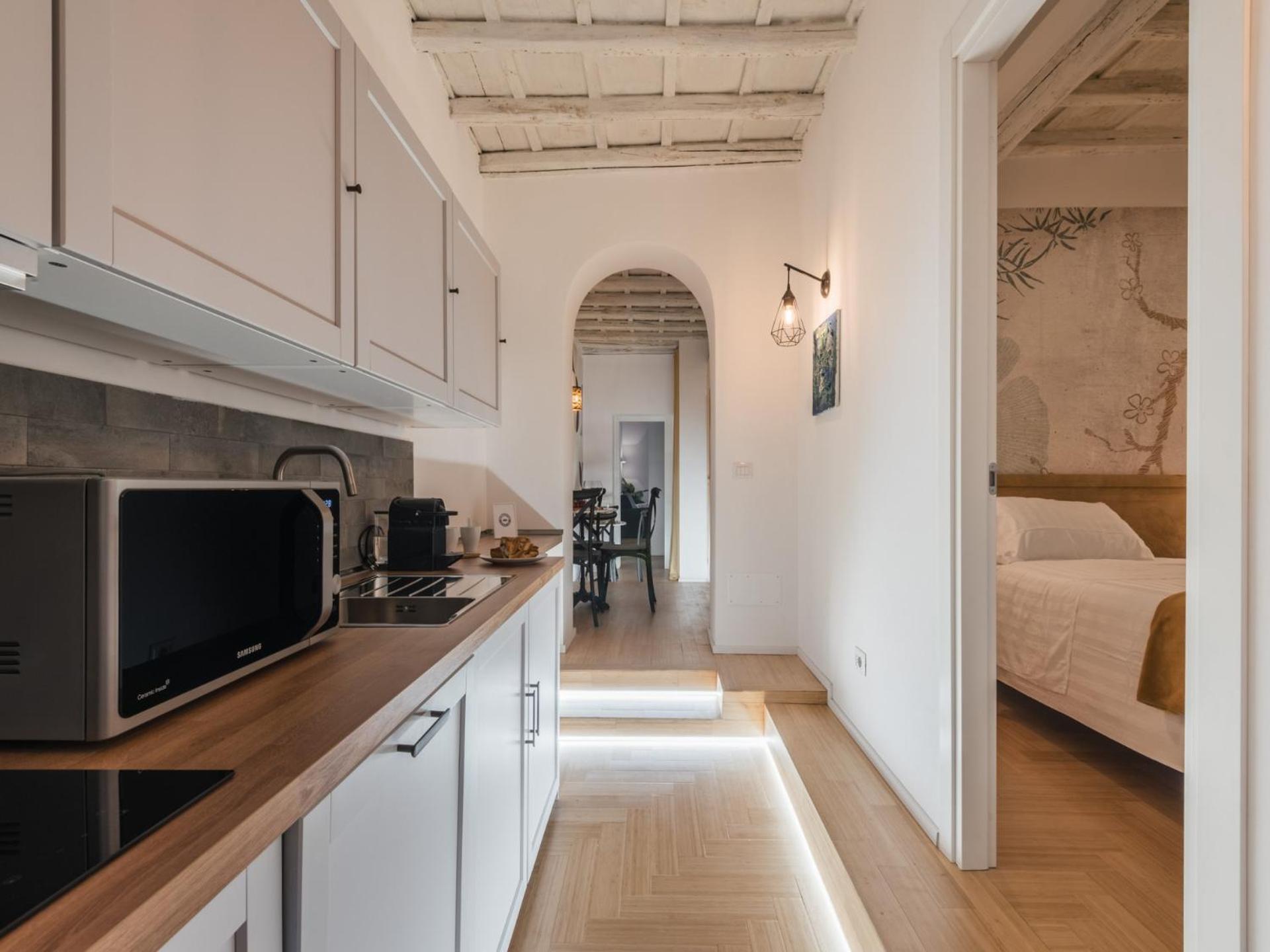 The Rent - Charming Two-bedroom Near The Vatican Apartment Rome