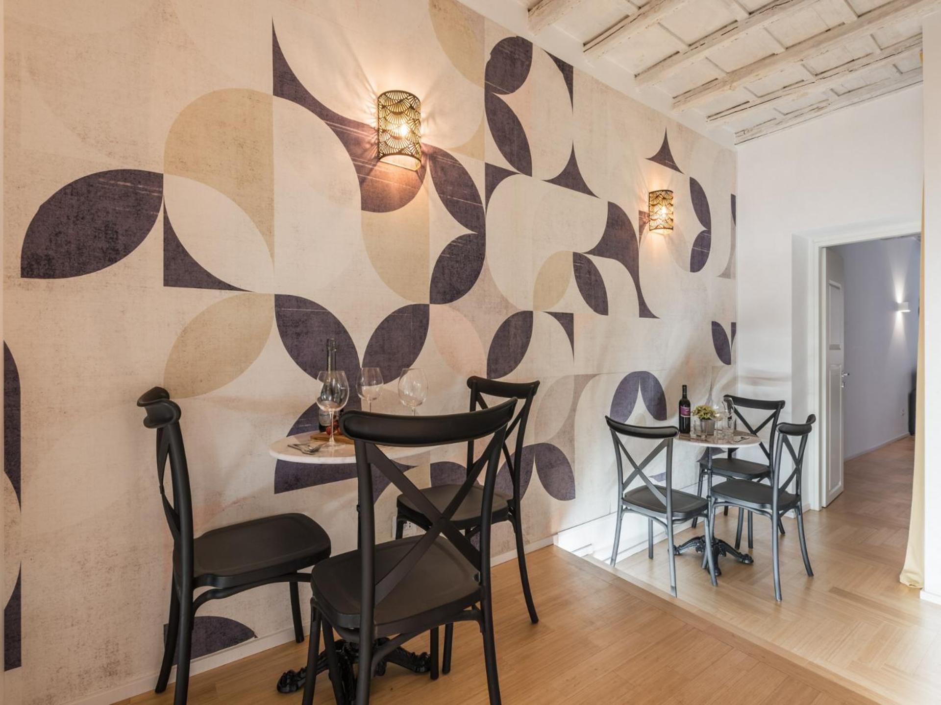 The Rent - Charming Two-bedroom Near The Vatican Apartment