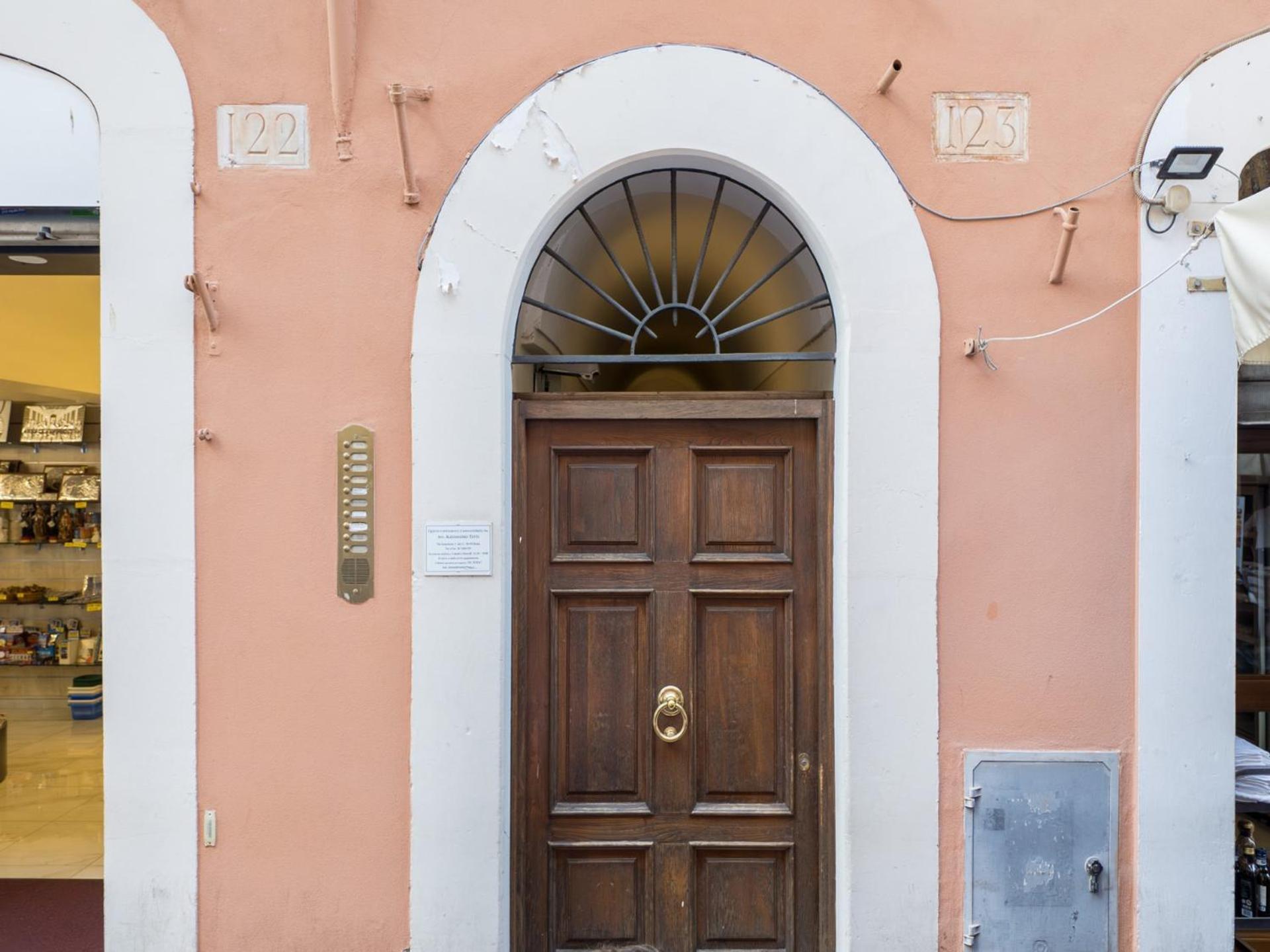 Apartment The Rent - Charming Two-bedroom Near The Vatican