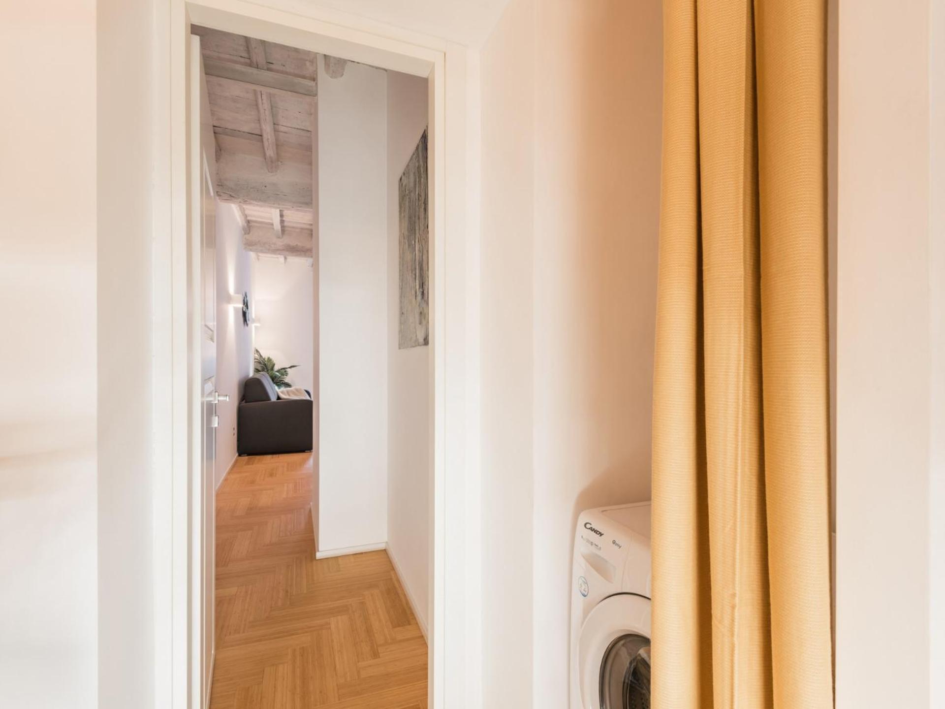 The Rent - Charming Two-bedroom Near The Vatican Apartment *