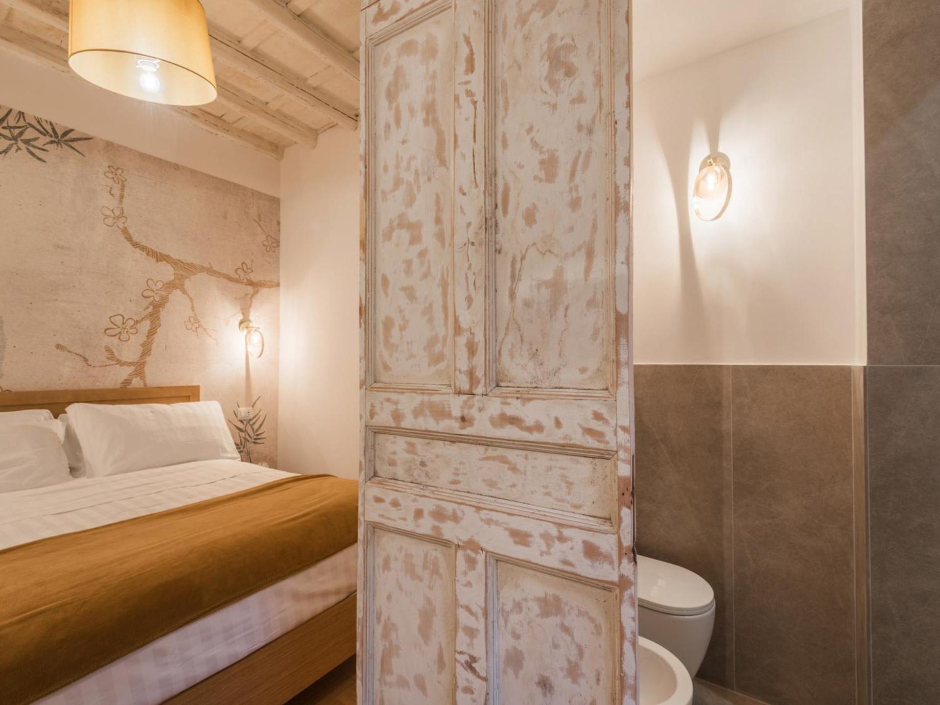 The Rent - Charming Two-bedroom Near The Vatican Rome