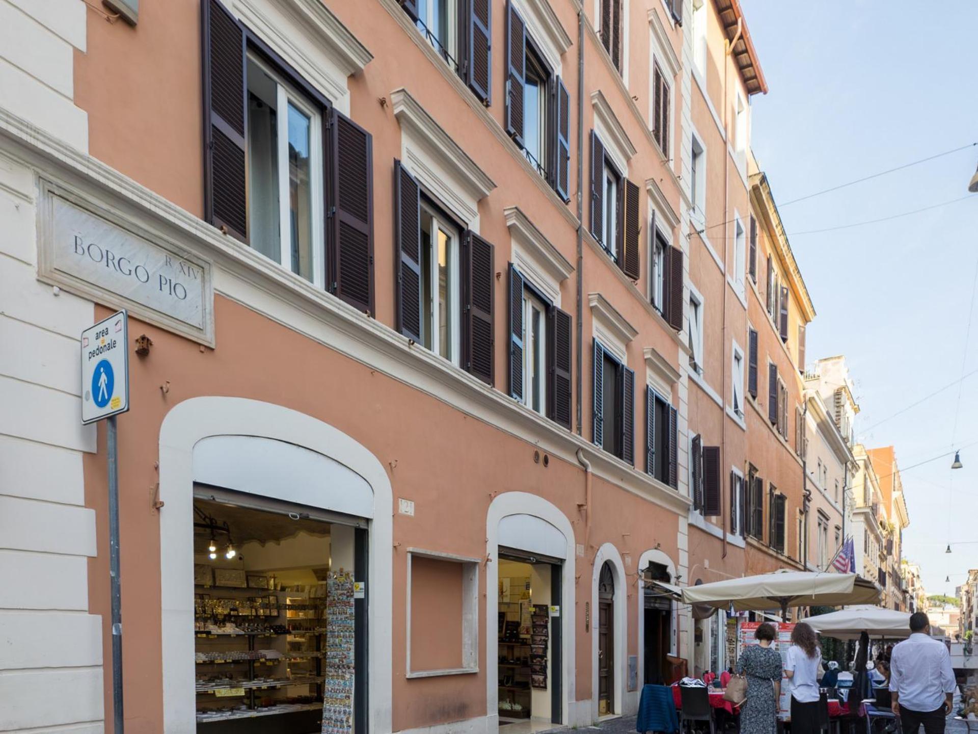 The Rent - Charming Two-bedroom Near The Vatican * Rome