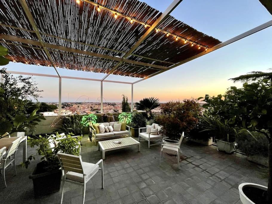 Appartamento Skyline Penthouse With Jacuzzi