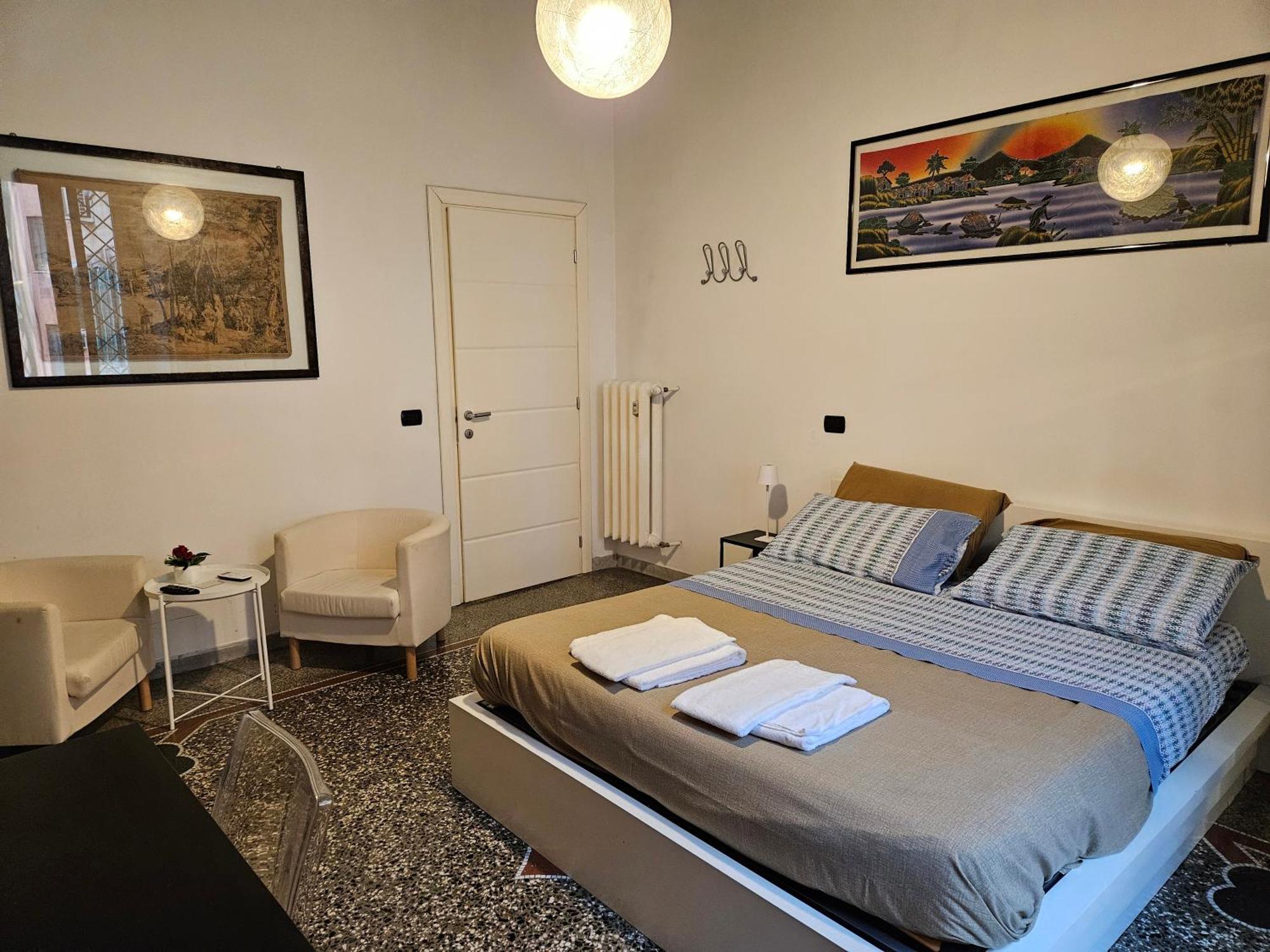 Locazione Turistica San Giovanni, Via Voghera Guest house *