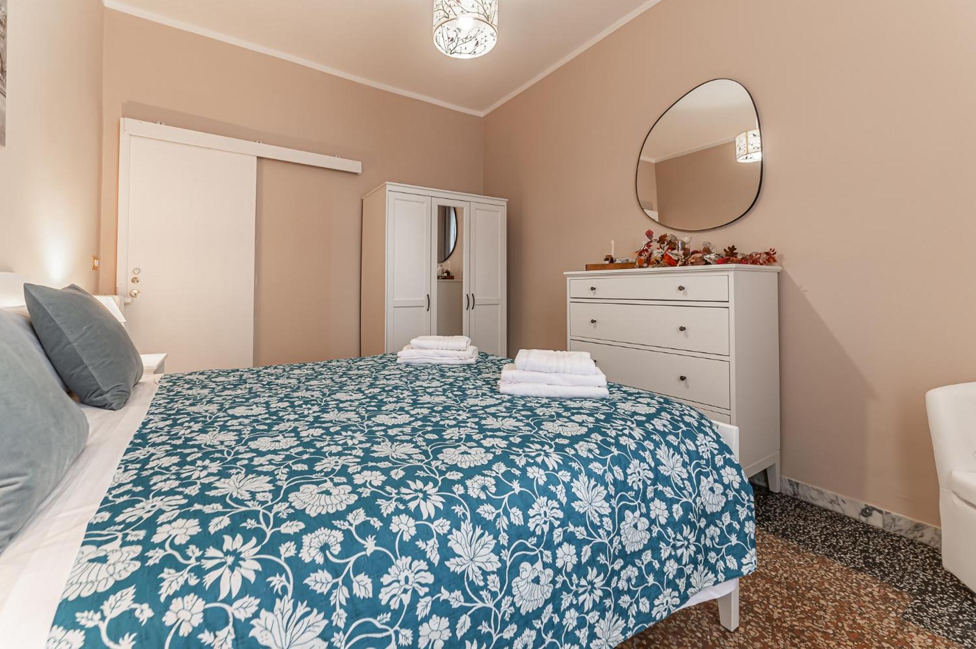 In Tuscolana Train Station & Metro A Apartment