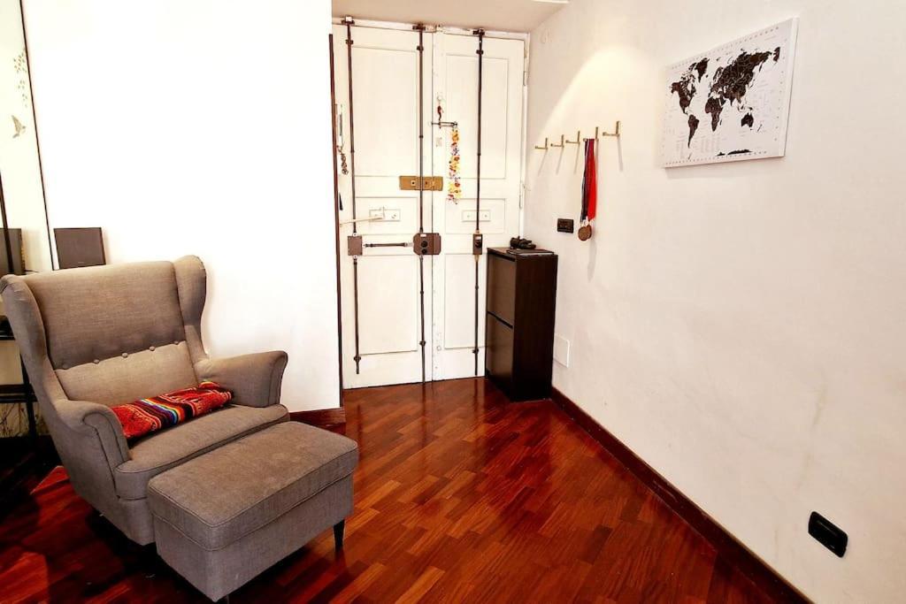 Piramide Metro B Apartment