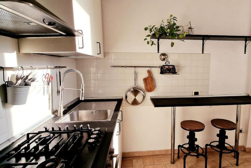Piramide Metro B Apartment