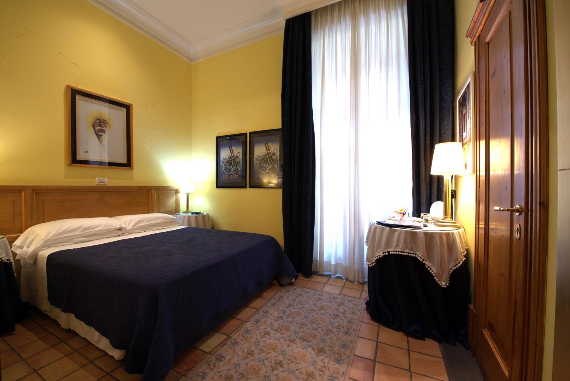 Hotel Cairoli
