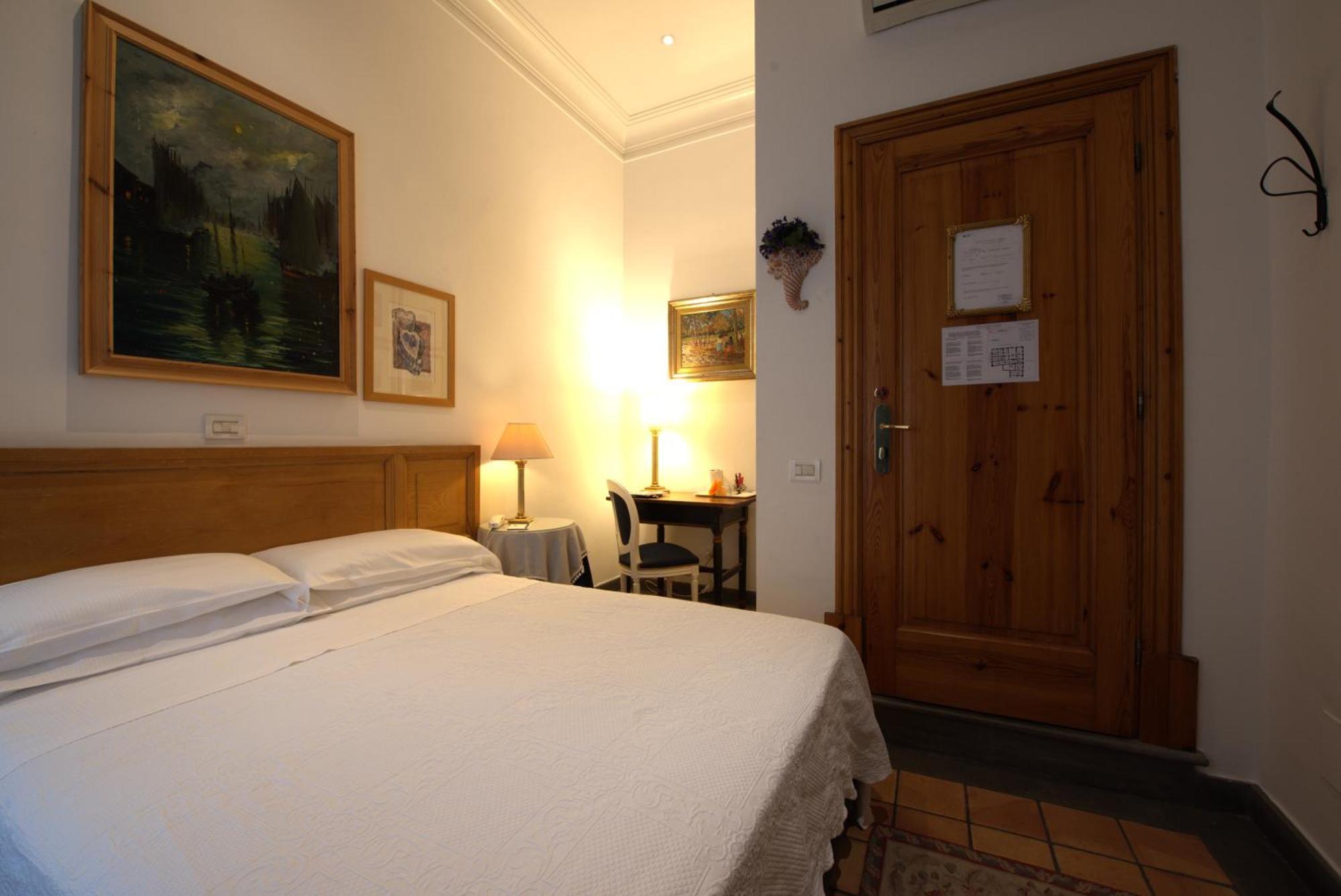 Cairoli 4* Rome