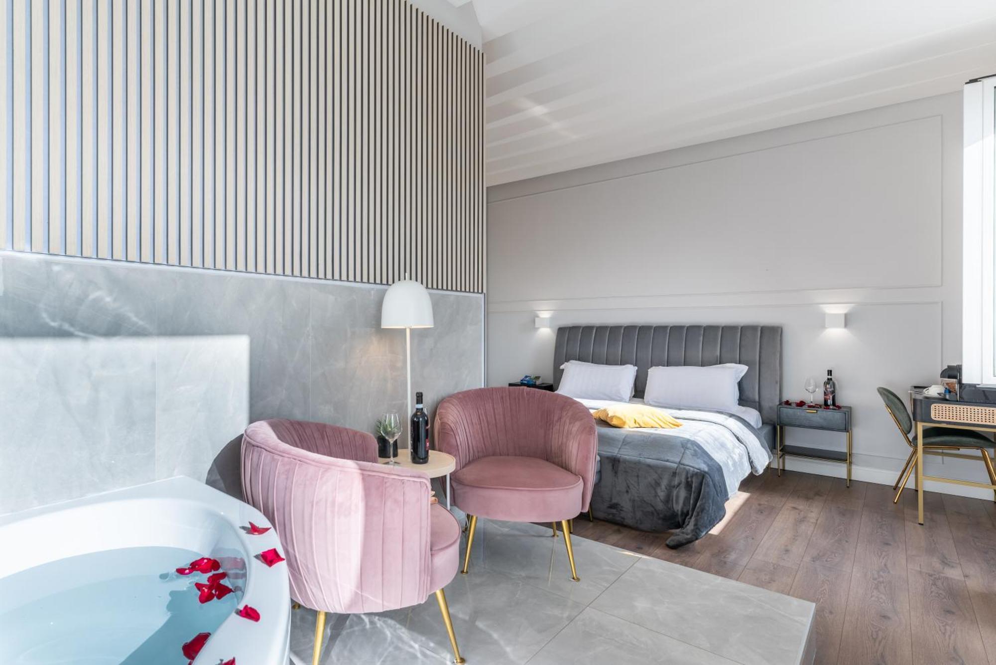 Plaza Suites, Luxury Collection