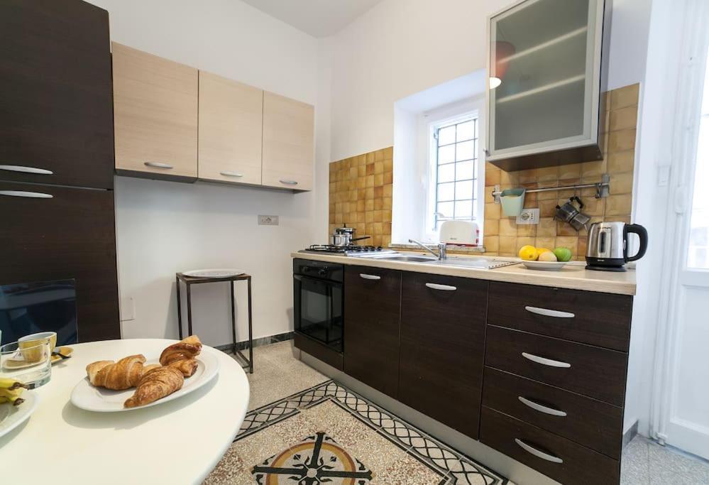 Monti 3 Bedroom Colisseum Apartment Rome