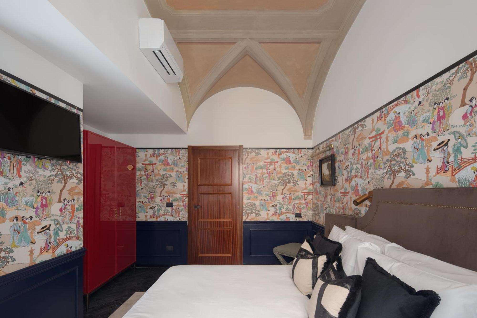 The Couper Condotti Hotel *