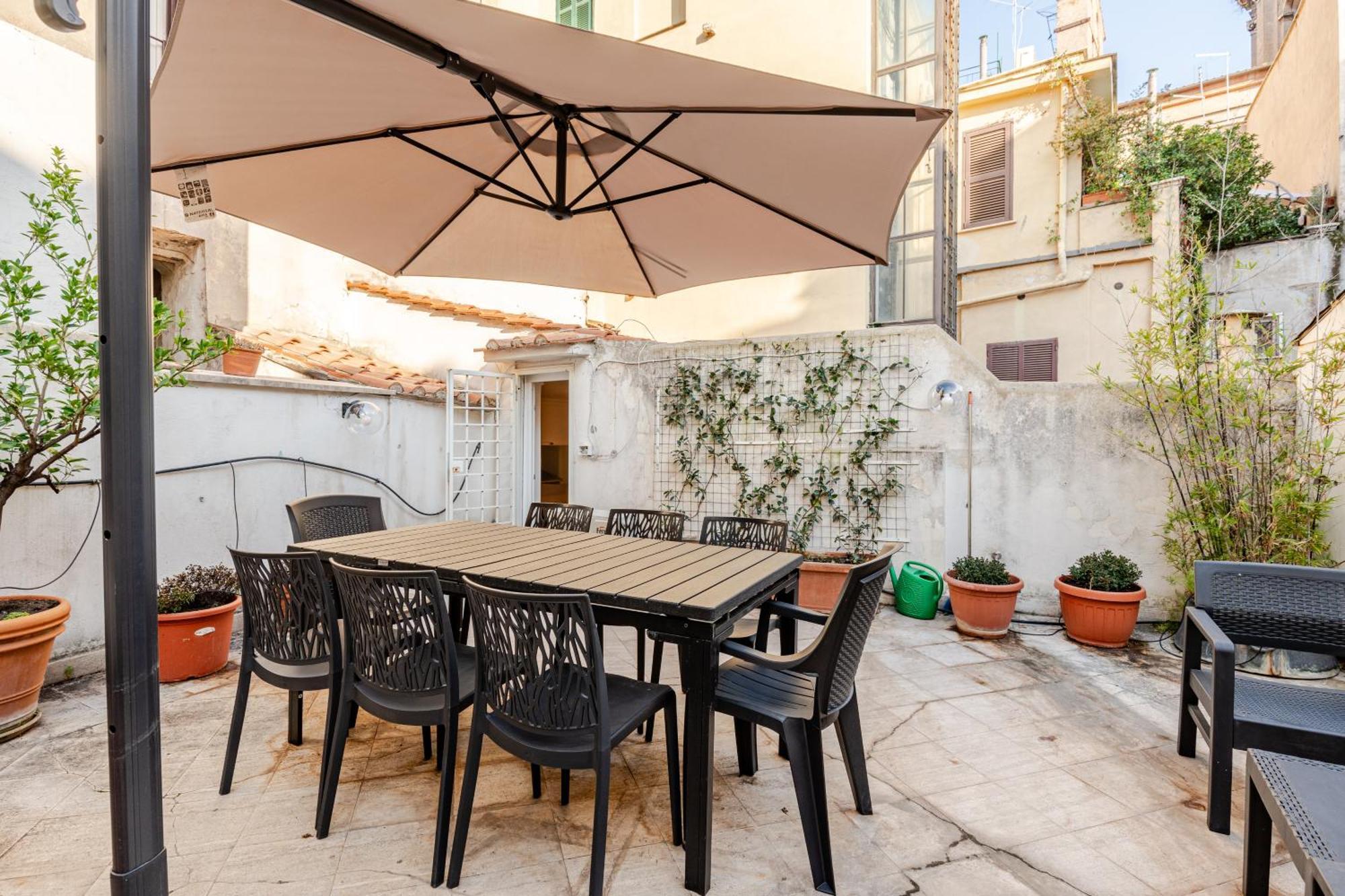 Appartamento Casa Storica 4bdr Con Terrazza A Campo De Fiori