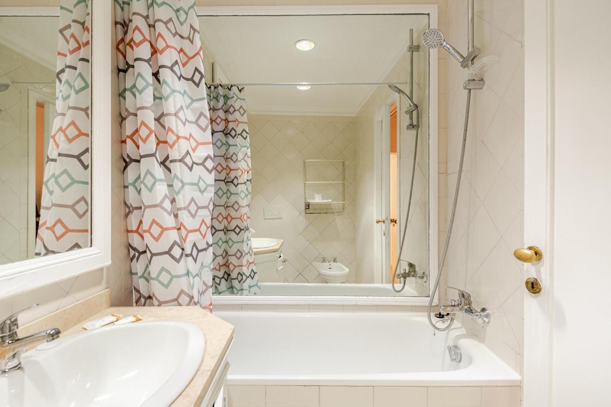 Appartamento Casa Storica 4bdr Con Terrazza A Campo De Fiori