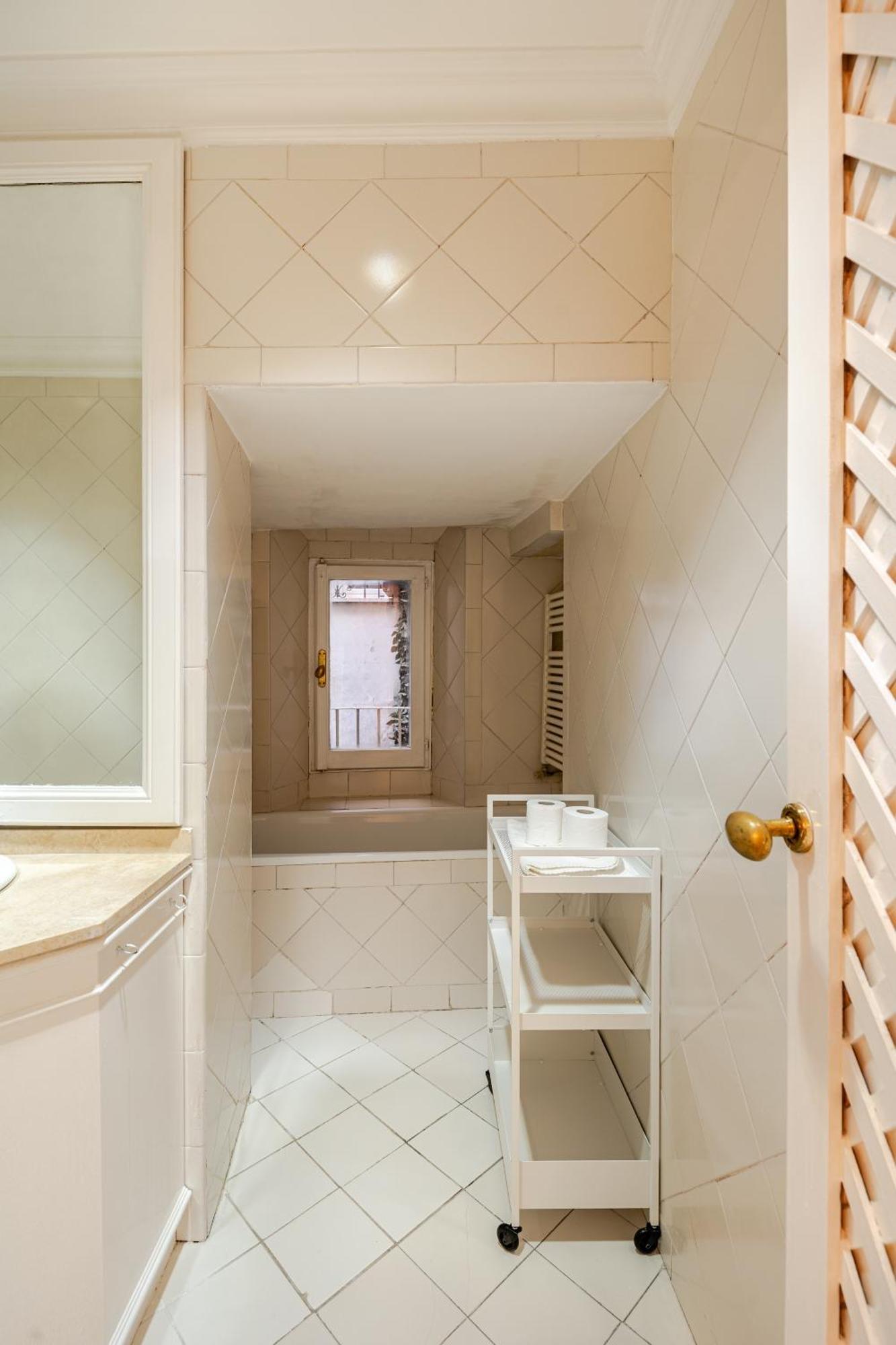 Appartamento Casa Storica 4bdr Con Terrazza A Campo De Fiori *
