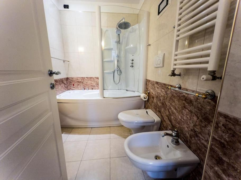 Trastevere White Apartment Rome