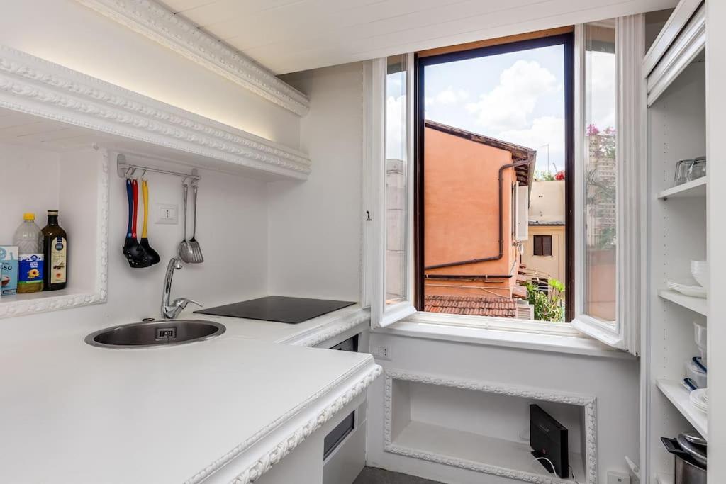 Condotti Apartment Rome