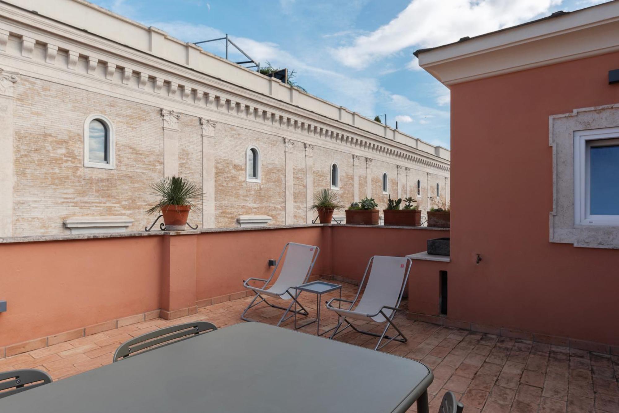 With Terrace In Via Del Pellegrino - Fromhometorome Appartamento