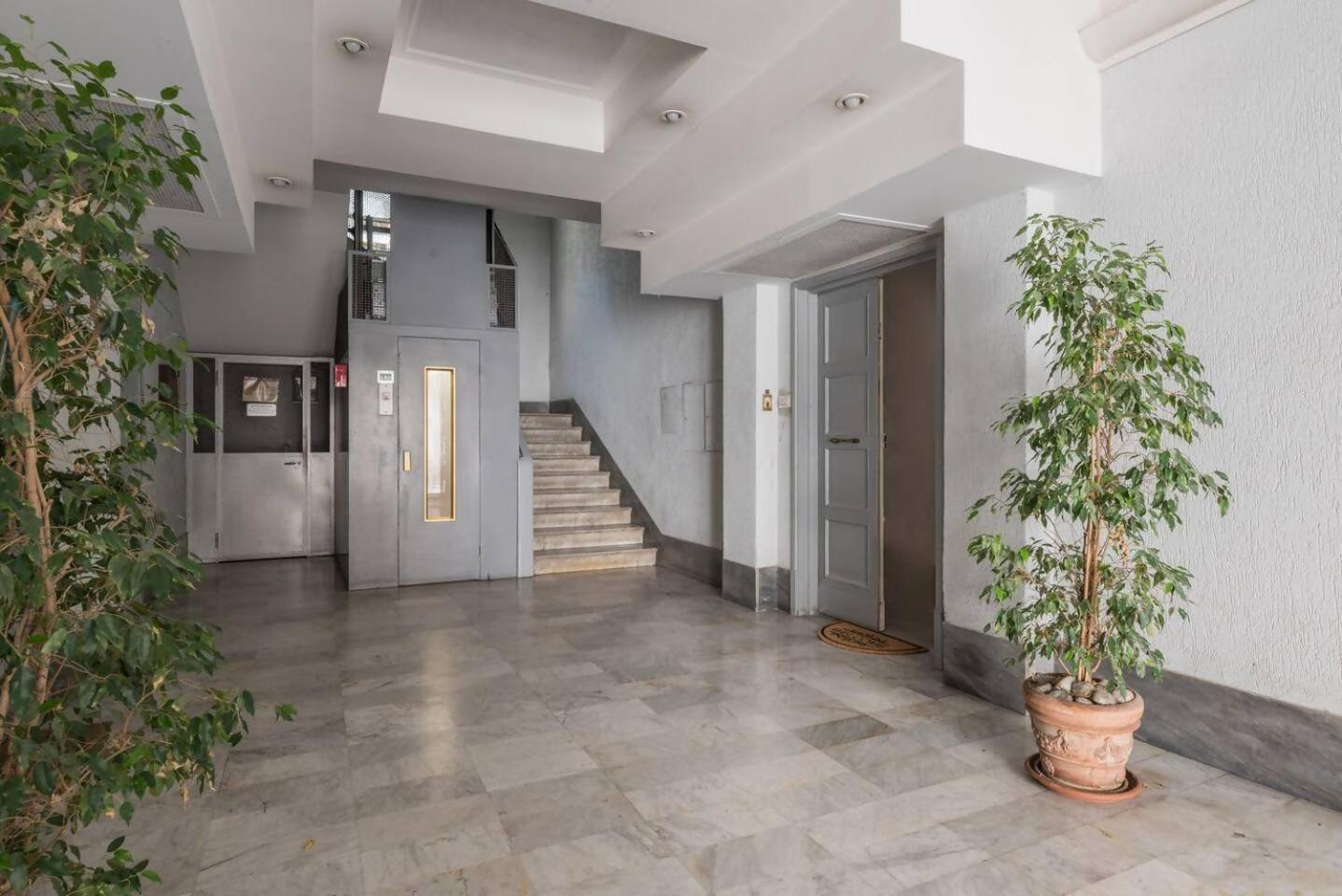 La Casina 348 *