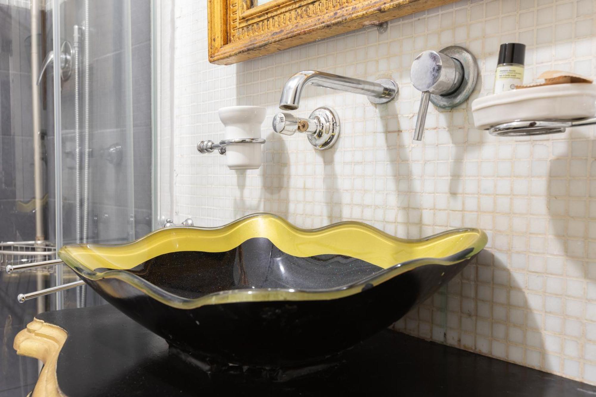 Elegant In Trastevere Apartment *