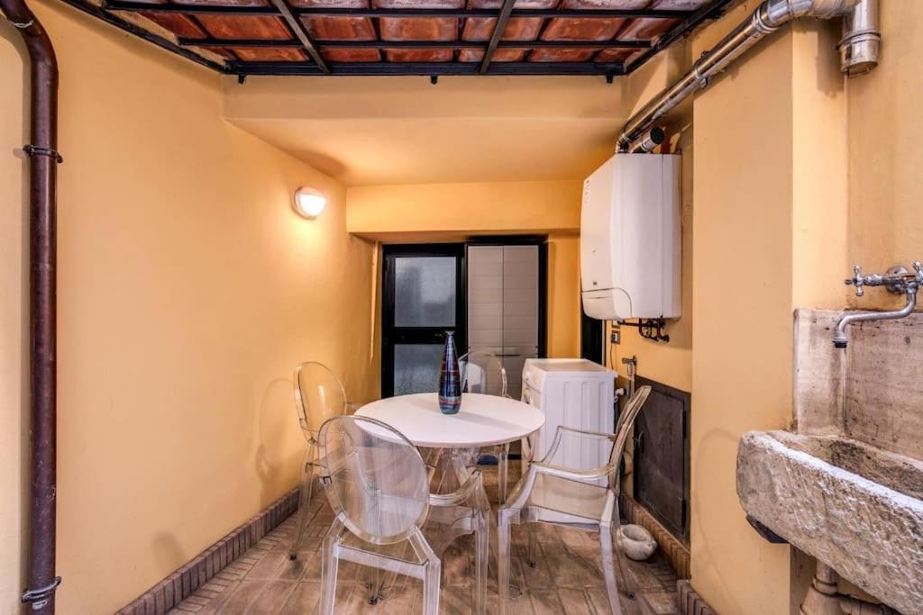 Colosseum House