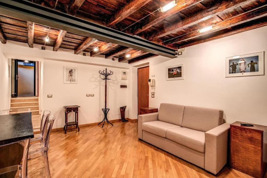 Colosseum House