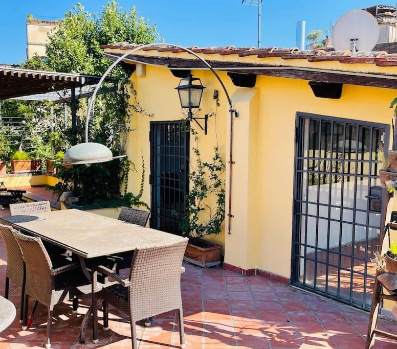 Apartment Roody Luxury House In Trastevere Rome