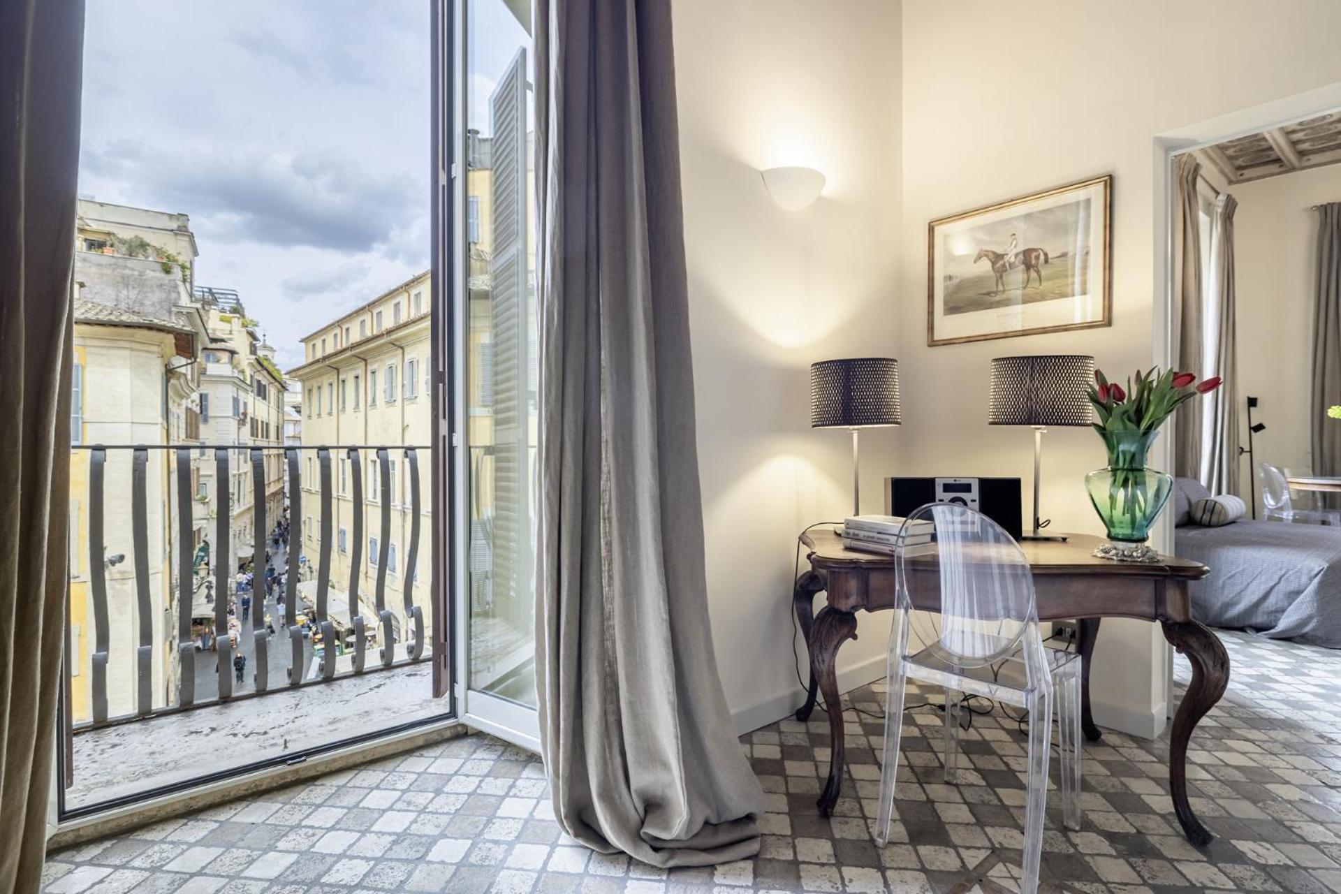 Apartment Piazza Della Maddalena View