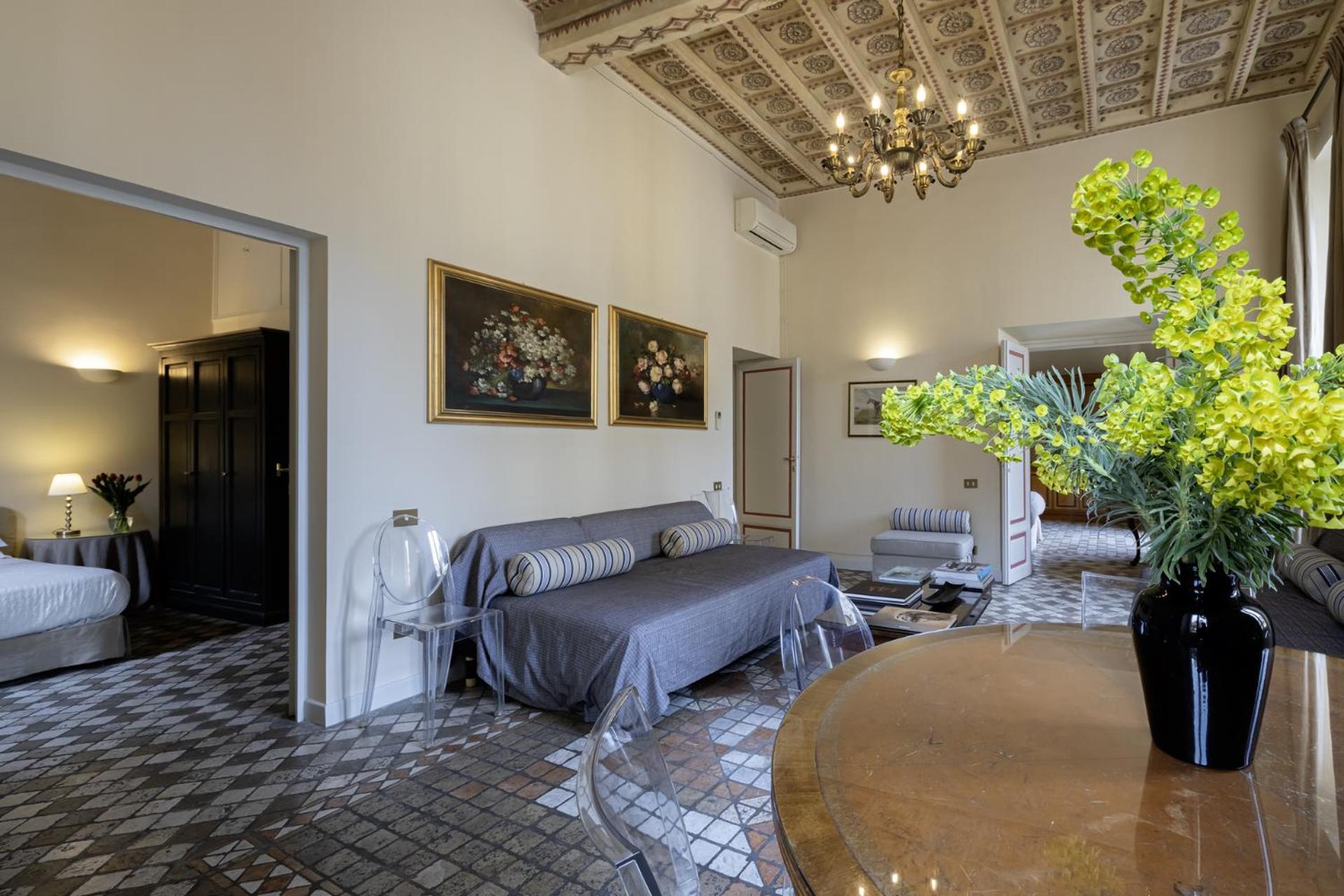 Piazza Della Maddalena View Apartment Rome