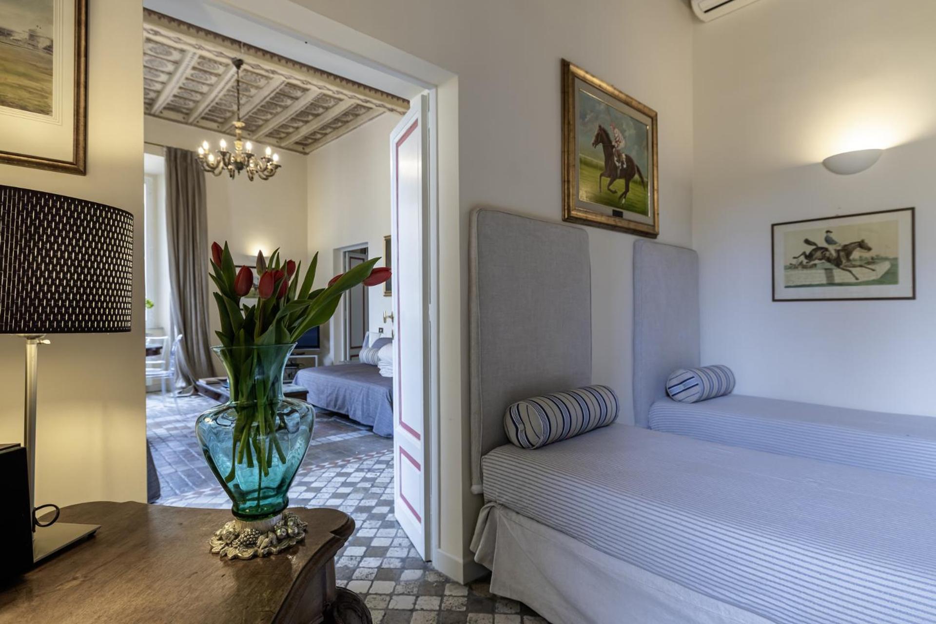 Apartment Piazza Della Maddalena View Rome